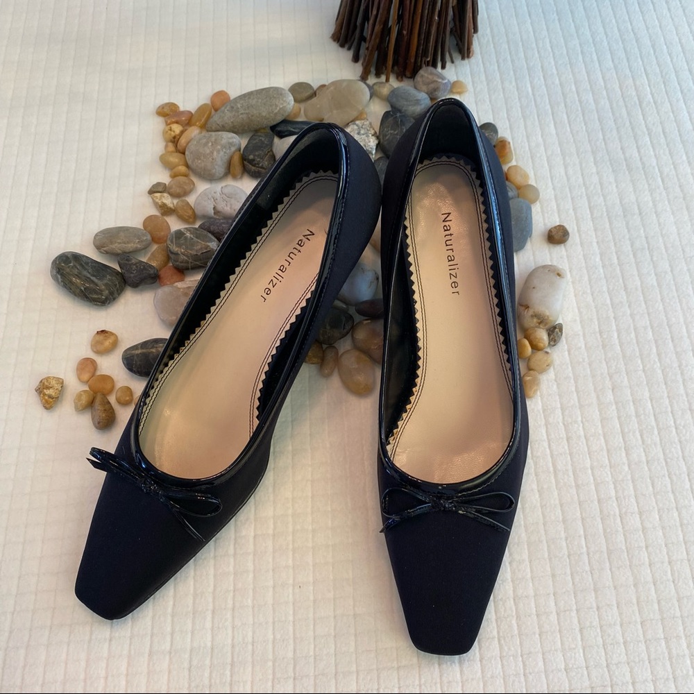 Naturalizer Galley Black Heels